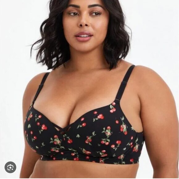 Torrid Black Dream Wire-Free Push-Up Bra in Cherry Print Size 42DDD - Picture 1 of 6